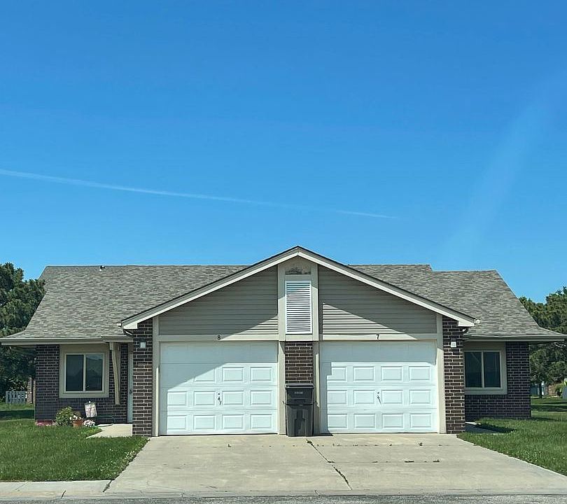 2nd image of 717 Coolidge St #3