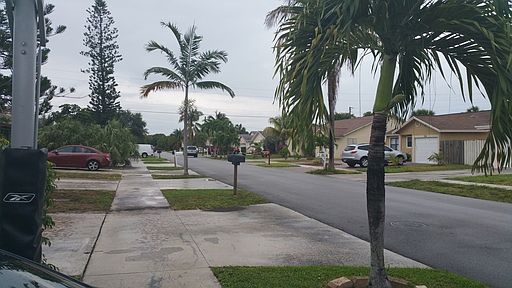 2nd image of 339 SW 35th Ave