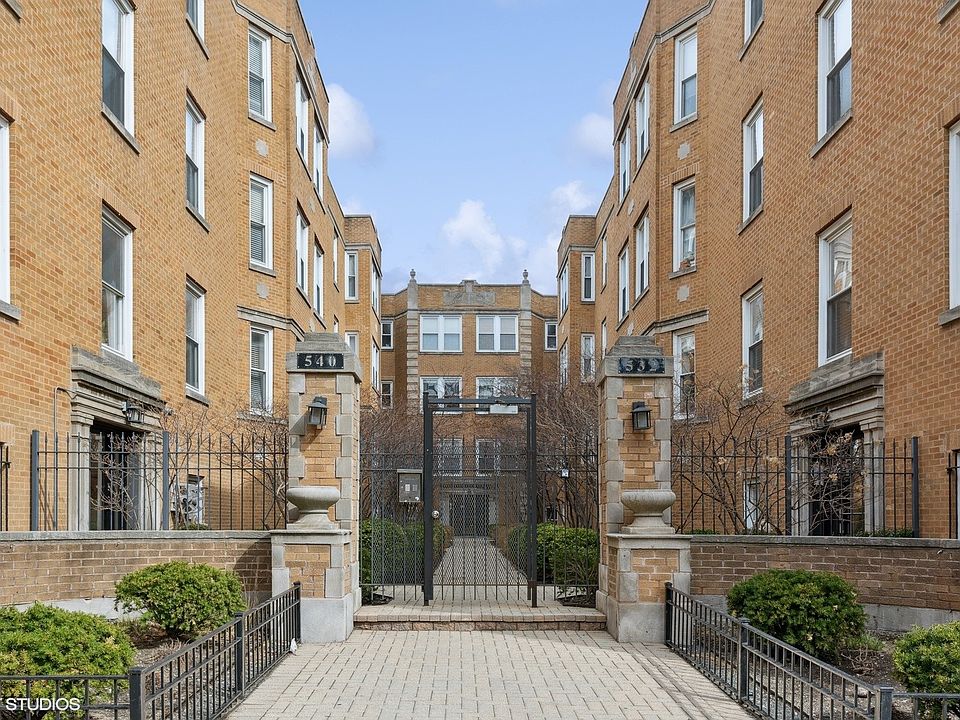 1st image of 540 W Belmont Ave APT 2S