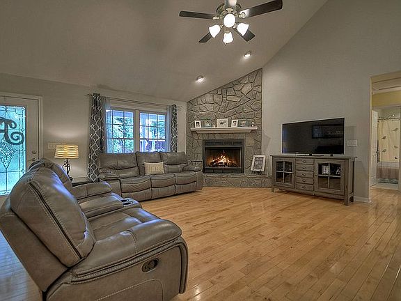 5th image of 192 Etowah Dr