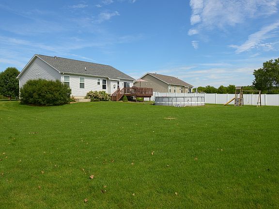 3rd image of 5475 Caplina Dr
