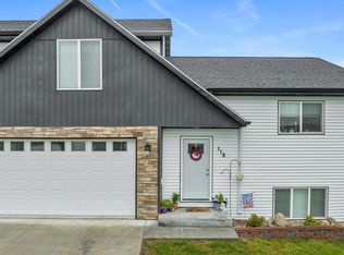 118 Mulberry Loop NE, Minot, ND 58703