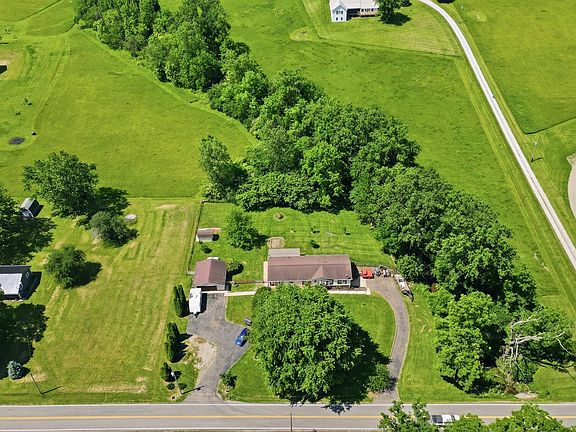 2nd image of 3751 Lundy Ln
