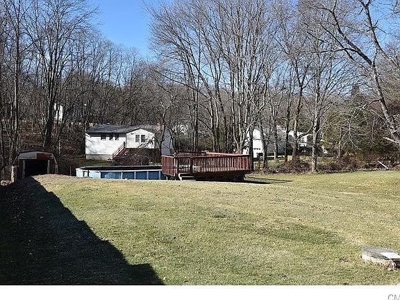 5th image of 26 Jackson Dr
