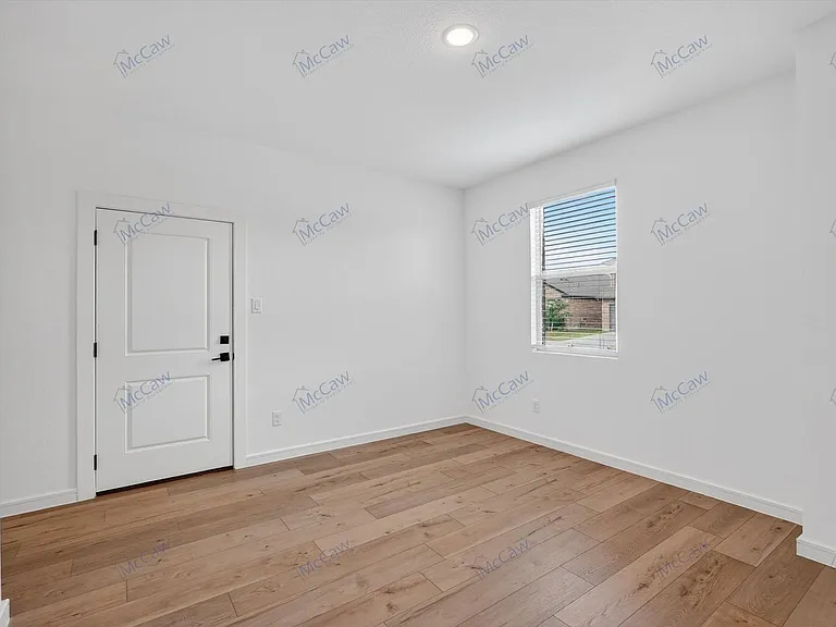 2516 Tahoe Dr — Photo 9