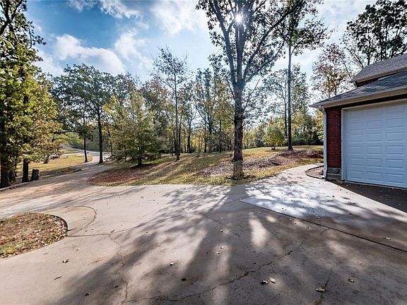 4th image of 300 Private Road 5294 Off Fm #2225