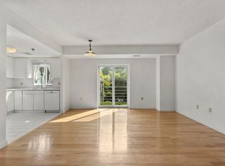 655 Concord Ave APT 204, Cambridge, MA 02138