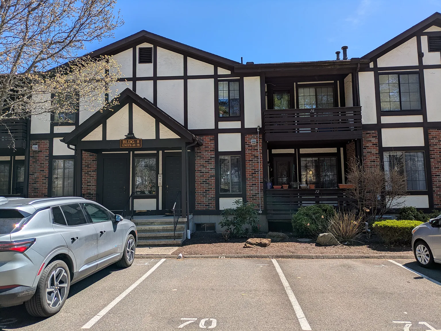 365 Mather St — Photo 1