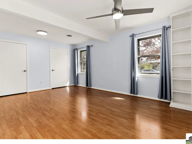 204 Oak St — Photo 53