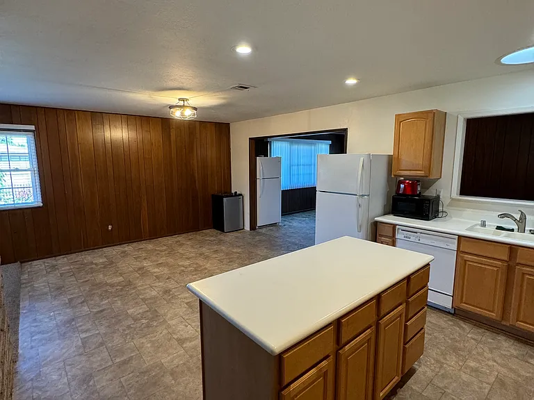 3345 Eton Ave — Photo 44