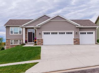 6289 Mallard Dr NW, Rochester, MN 55901