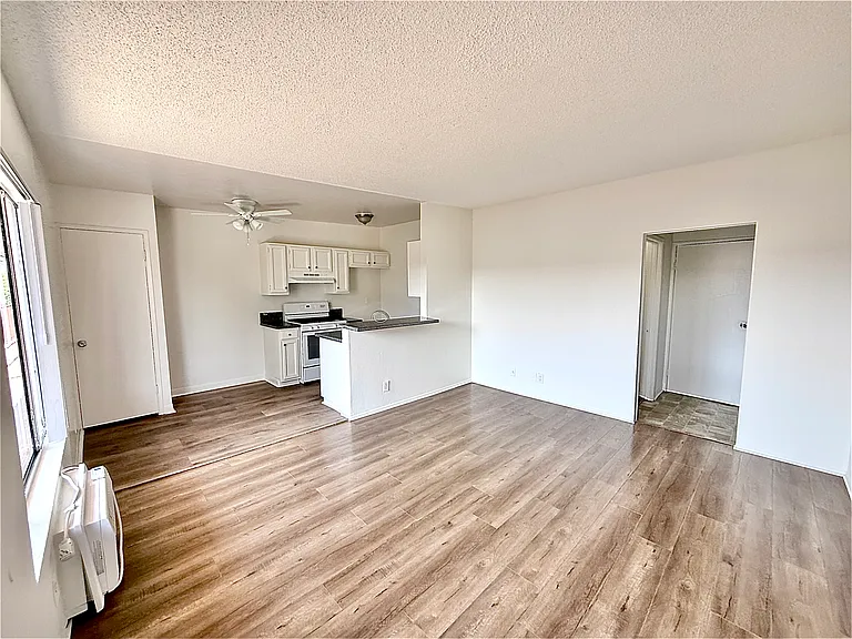 11959 Runnymede St #7 — Photo 1
