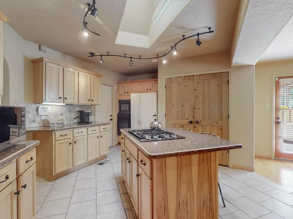 1825 Kentucky St NE, Albuquerque, NM 87110