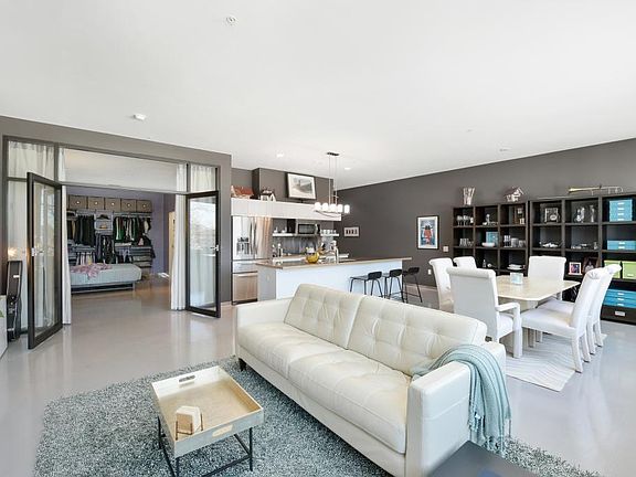 5th image of 5601 Smetana Dr Unit 210