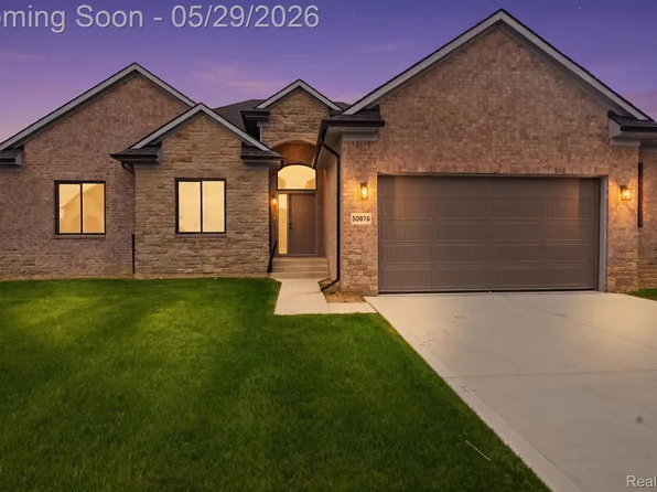 50976 Remar Farms Dr, Macomb, MI 48042