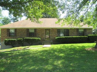 1285 Deering Ln, Radcliff, KY 40160