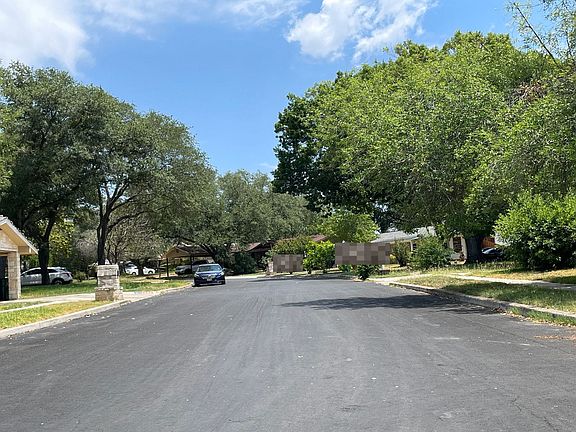 5th image of 7926 Deep Forest Dr