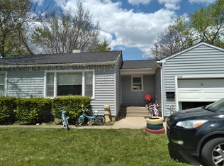 5012 W Elm St, McHenry, IL 60050