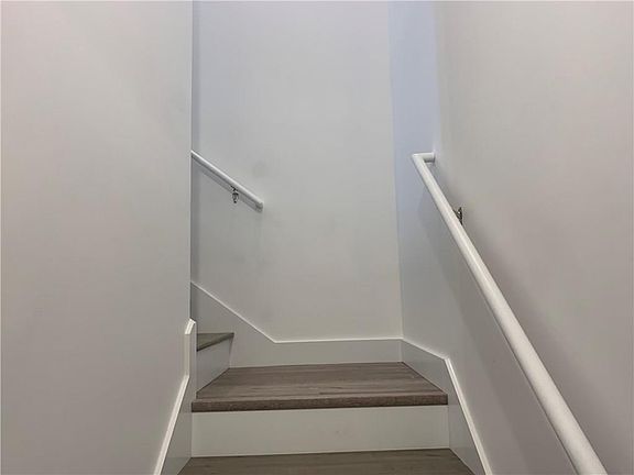 4th image of 2157 1/2 N Park Ave