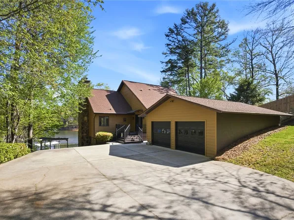 120 Farris Sandra Dr, West Union, SC 29696