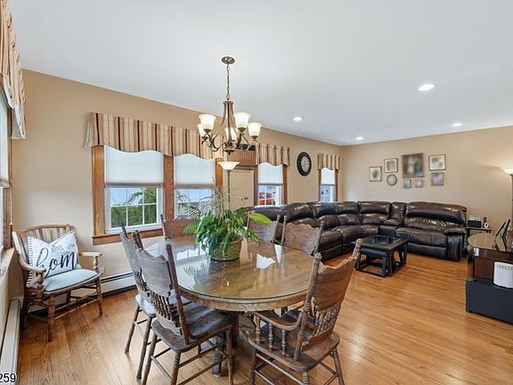 5th image of 112 Jefferson Pl
