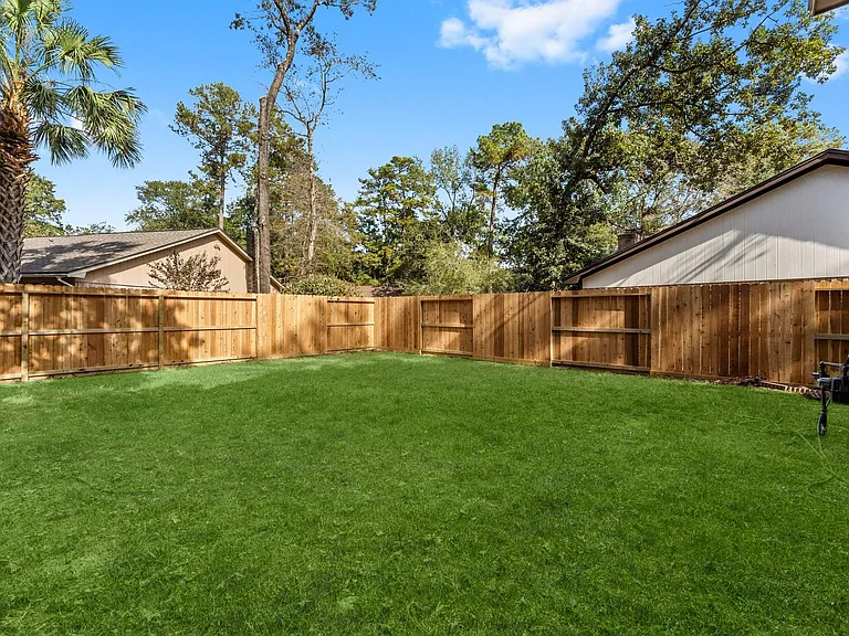 2 Ground Brier Ct — Photo 23
