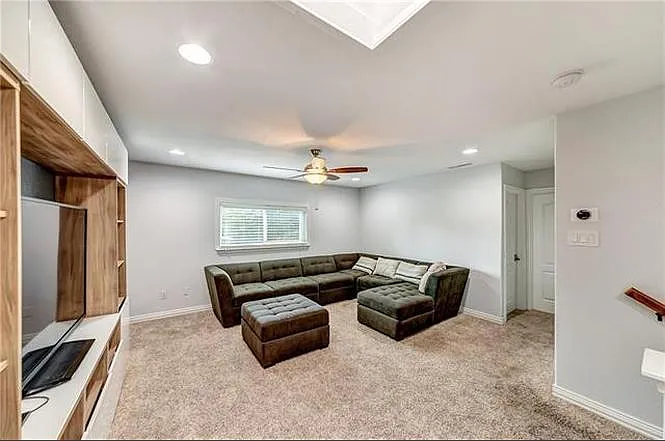 8107 Clear Springs Rd — Photo 9