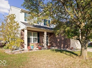 692 Weeping Way Ln, Avon, IN 46123