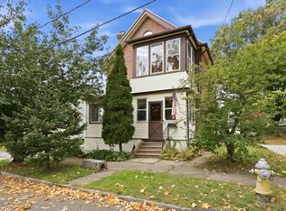 38 Worthy St, Springfield, MA 01104