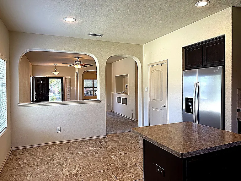 1800 Potrillo Ln — Photo 11