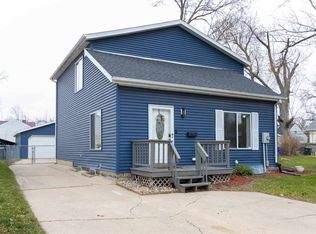 391 30th St SE, Cedar Rapids, IA 52403