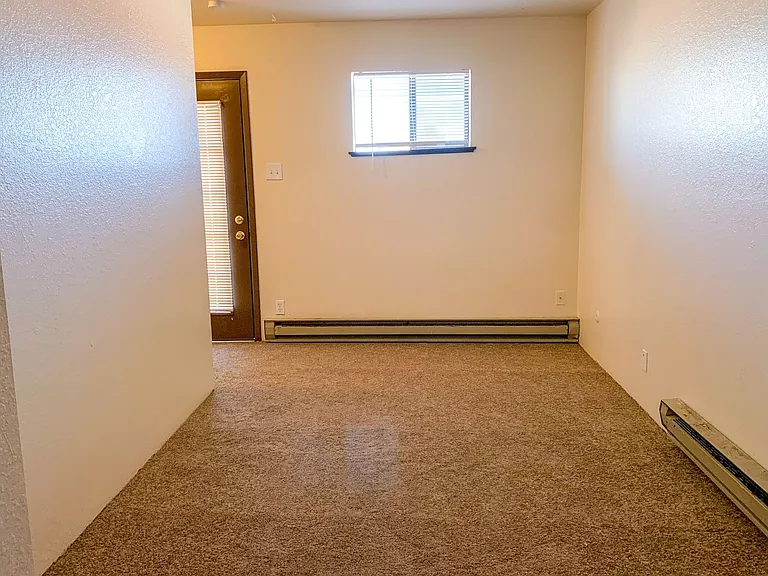 Spacious 2 Bedroom Apartment with Private Patio — Photo 16