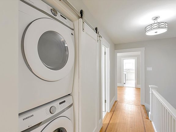 4th image of 381 21st Ave #383