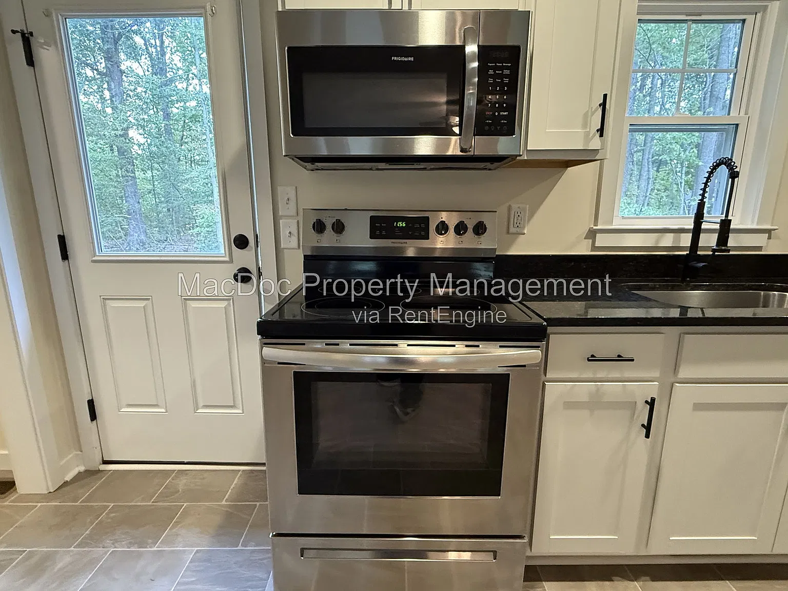 3 bed, 2.0 bath, 1135 sqft, $1,995 — Photo 4