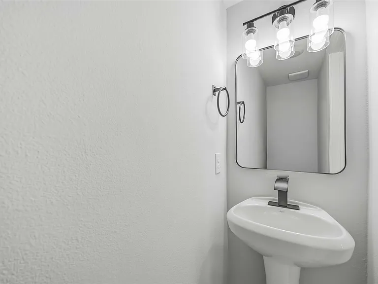 7611 Lawn St #D — Photo 7