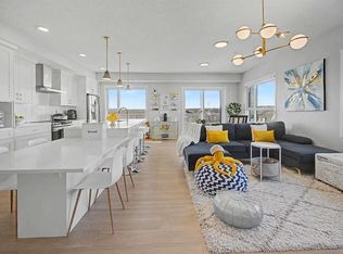 40 W Carrington Plz NW #304, Calgary, AB T3P1Y3