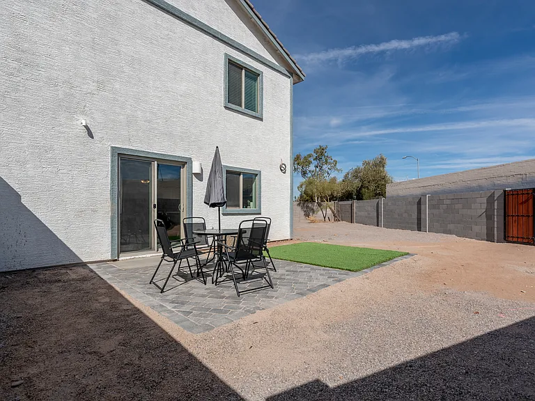 1642 N Cameron St — Photo 21
