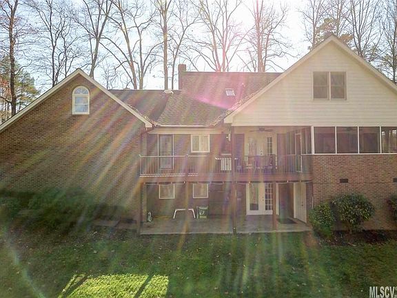 2nd image of 1015 Rolling Green Dr