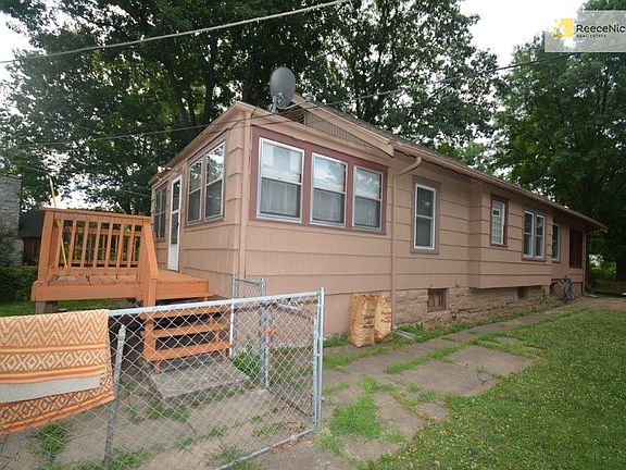 5th image of 1410 W 35th Ter