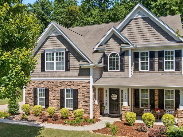 780 Virginia Pine Ln, Lake Wylie, SC 29710