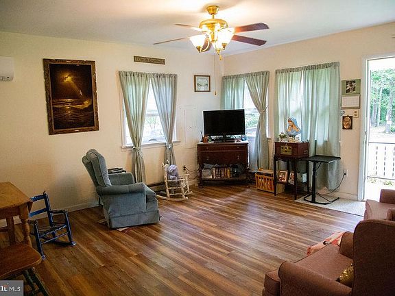 3rd image of 18065 Cypress Dr