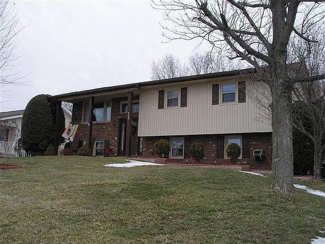 2nd image of 1132 Old Airport Rd