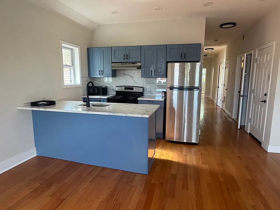 669 Summit Ave #3F