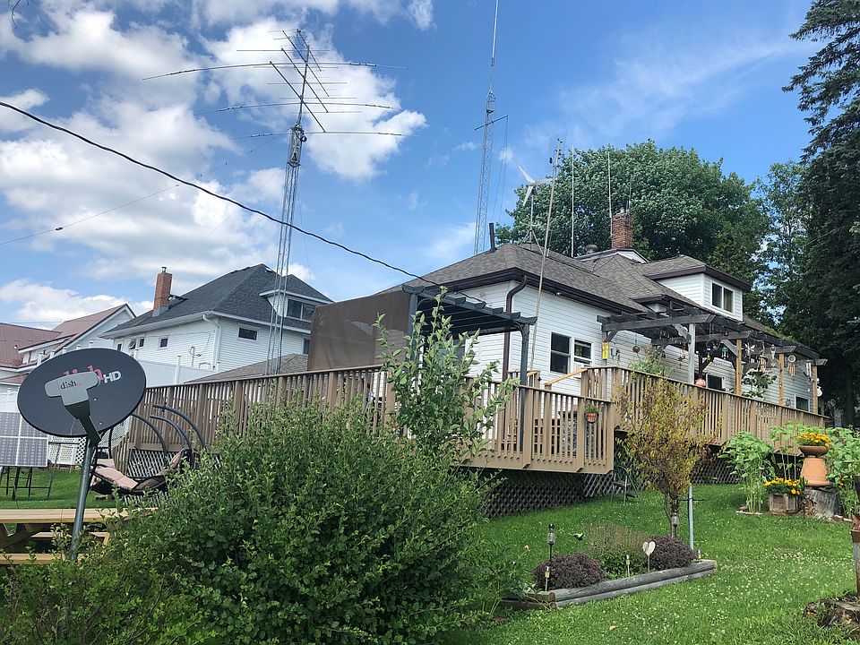 Side back view if deck