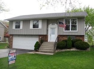 20326 S Graceland Ln, Frankfort, IL 60423