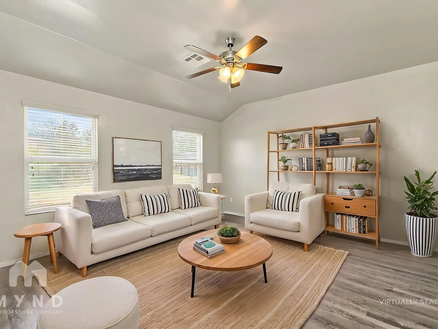 3 bed, 2.0 bath, 1355 sqft, $1,615 — Photo 2