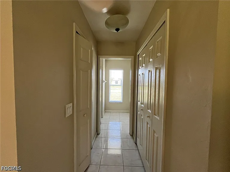 1721 SW 16th Ter — Photo 12