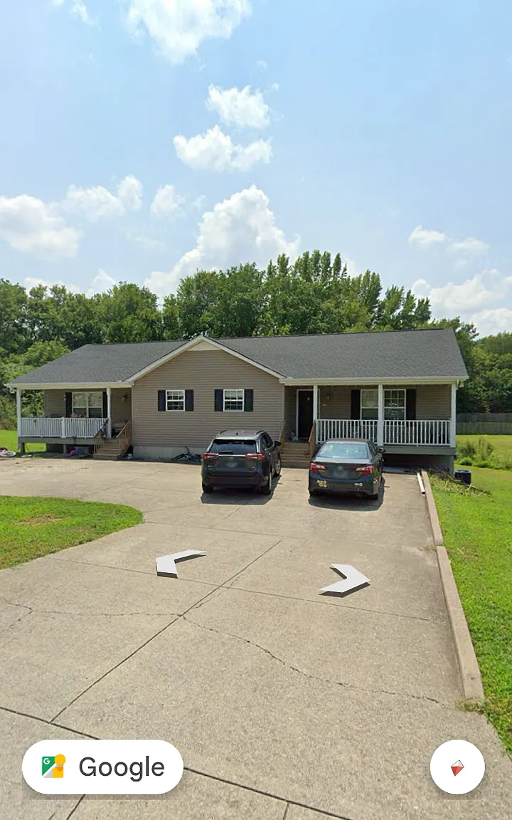 2 bed, 1.5 bath, 1000 sqft, $1,300 — Photo 1