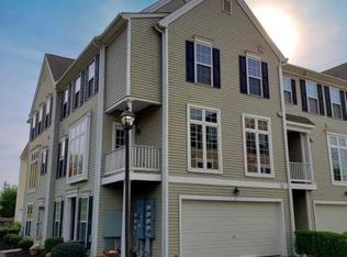 3017 Meridian Cmns UNIT C, Mechanicsburg, PA 17055