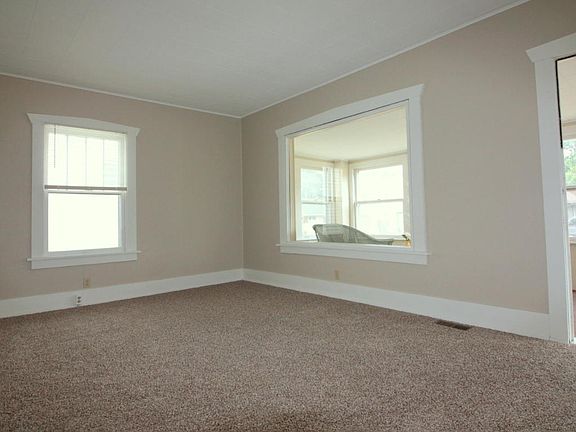 3rd image of 70 Summer St